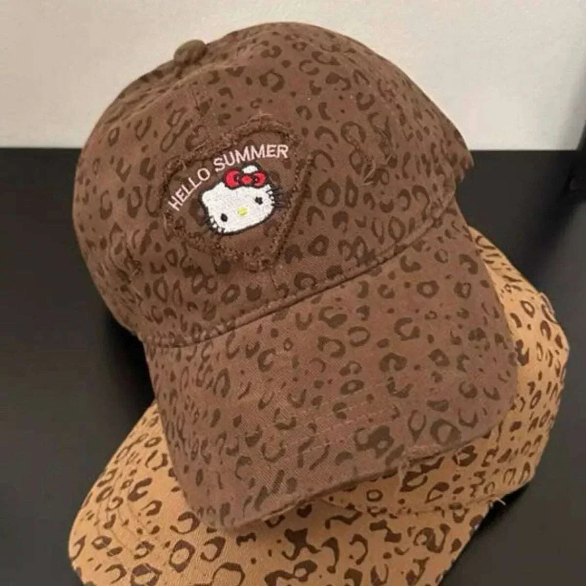 Embroidered leopard print cotton baseball cap in one size