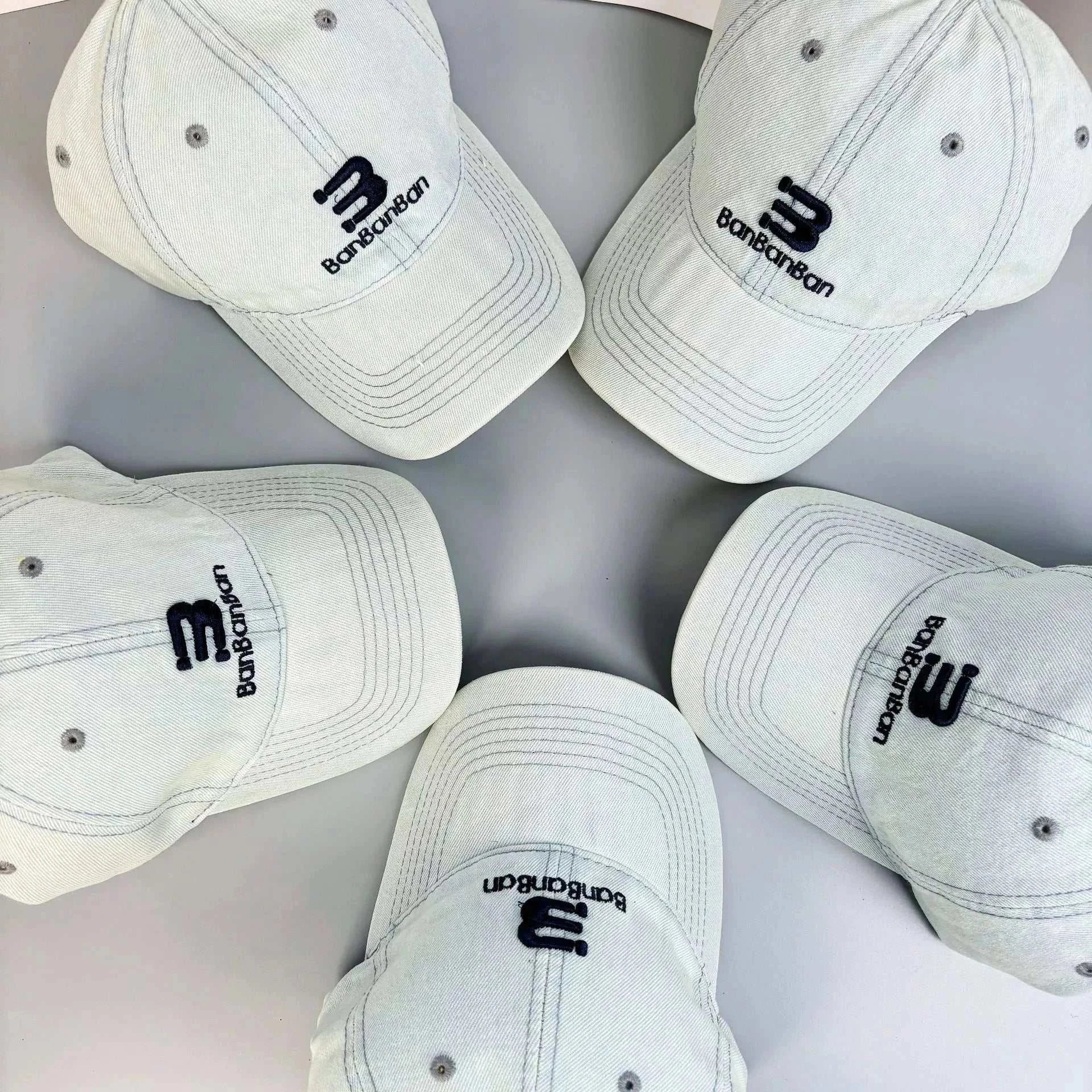 Embroidered denim baseball cap made of cotton, one size, imported