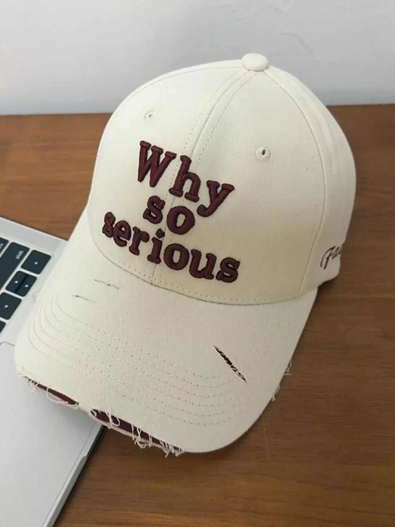 Embroidered slogan baseball cap made of cotton in one size with 5.5-inch height