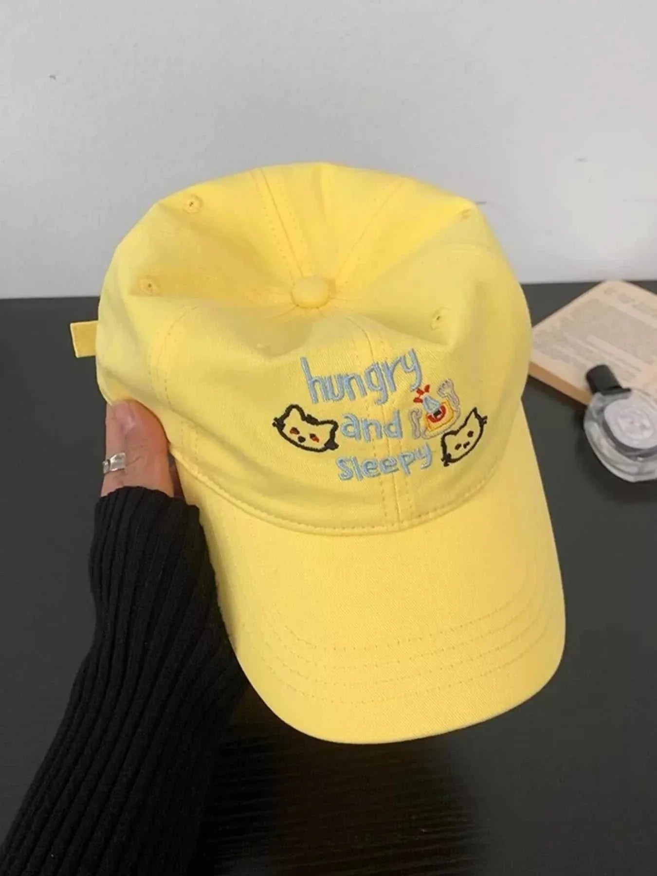 Embroidered casual baseball cap made of cotton, one size, imported, with 4.7-inch height