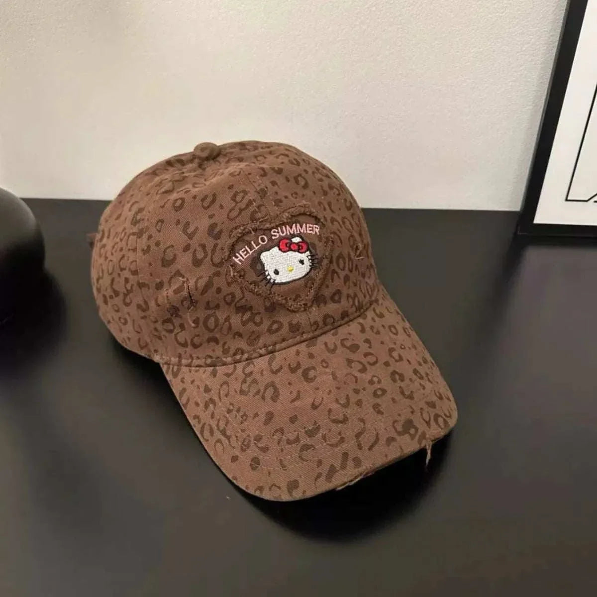 Cotton embroidered leopard print baseball cap in one size with 4.7 inches height