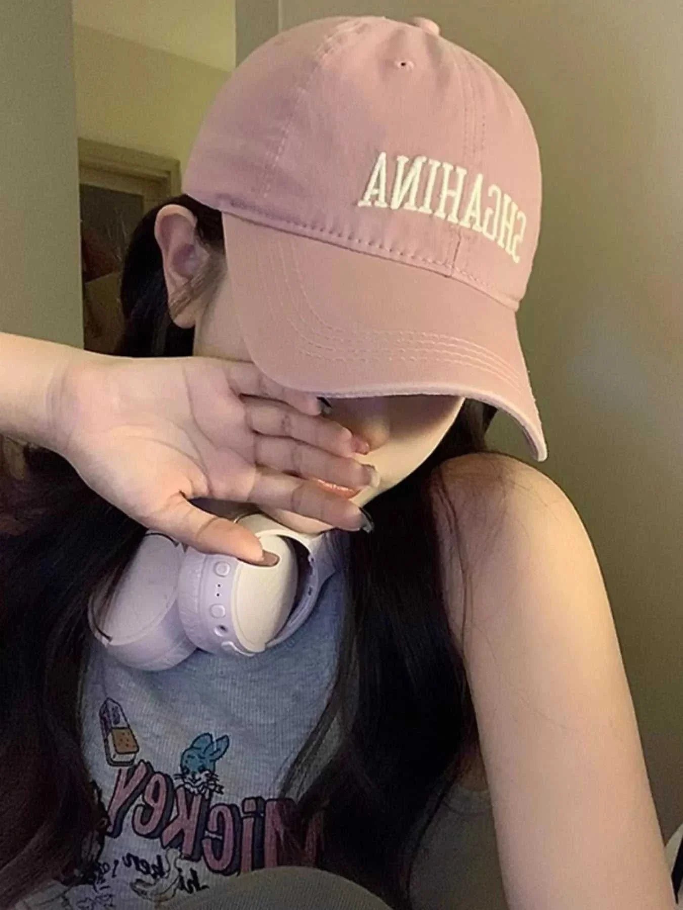 Embroidered letter baseball cap made of cotton with one size fits all and 5.1-inch height